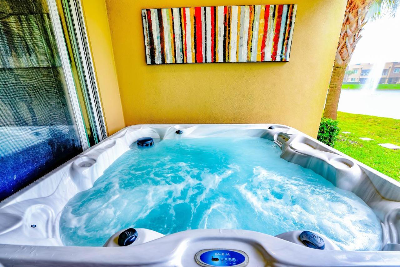 Beautiful Townhome Overlooking The Lake And The Pool Orlando Kültér fotó