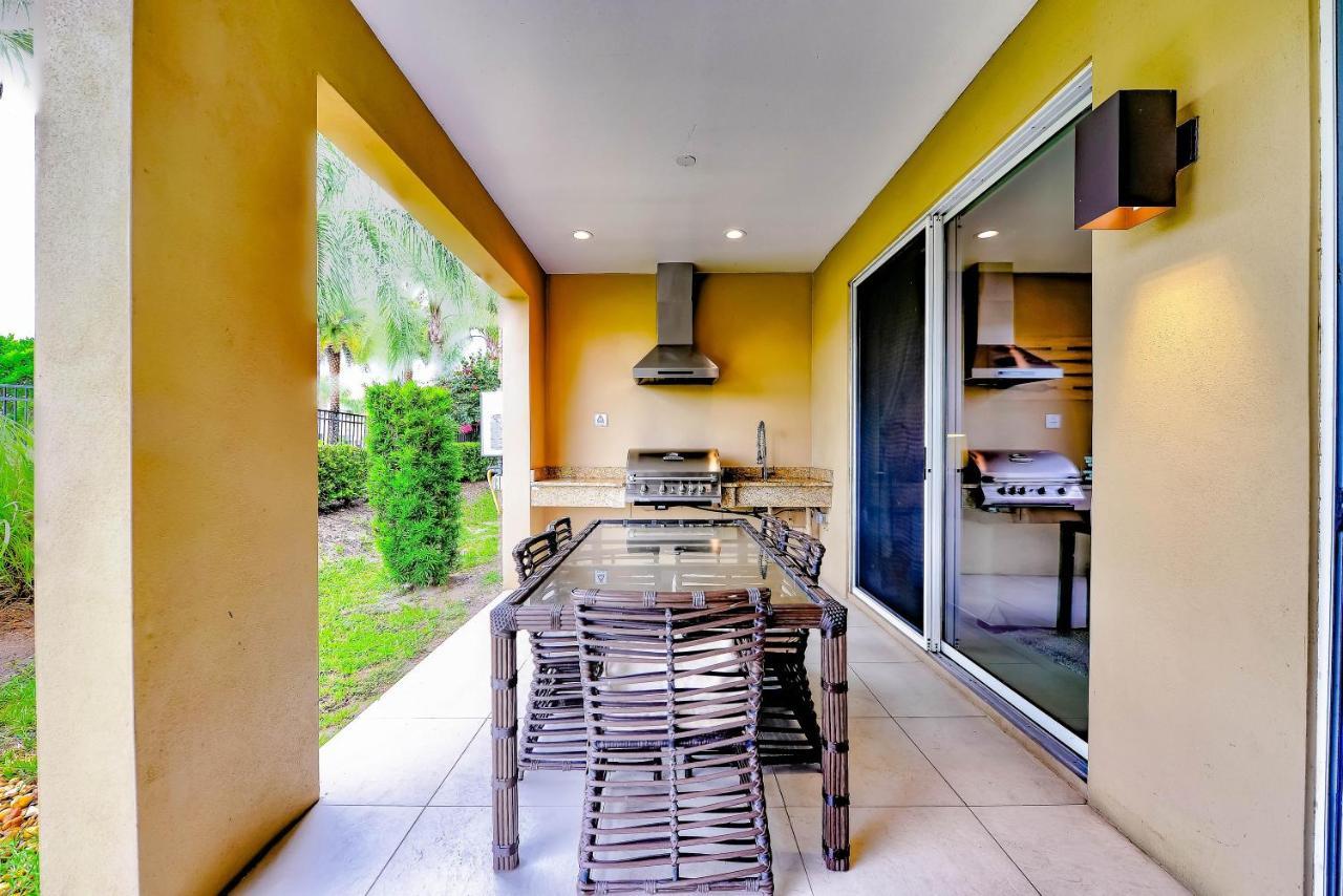 Beautiful Townhome Overlooking The Lake And The Pool Orlando Kültér fotó